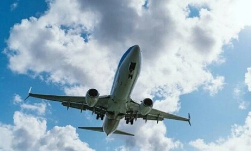 Αναστάτωση στον "αέρα": Ταλαιπωρία σε πτήση από Πάφο προς Μύκονο-Έφυγαν με αεροπλάνο...έφτασαν με πλοίο